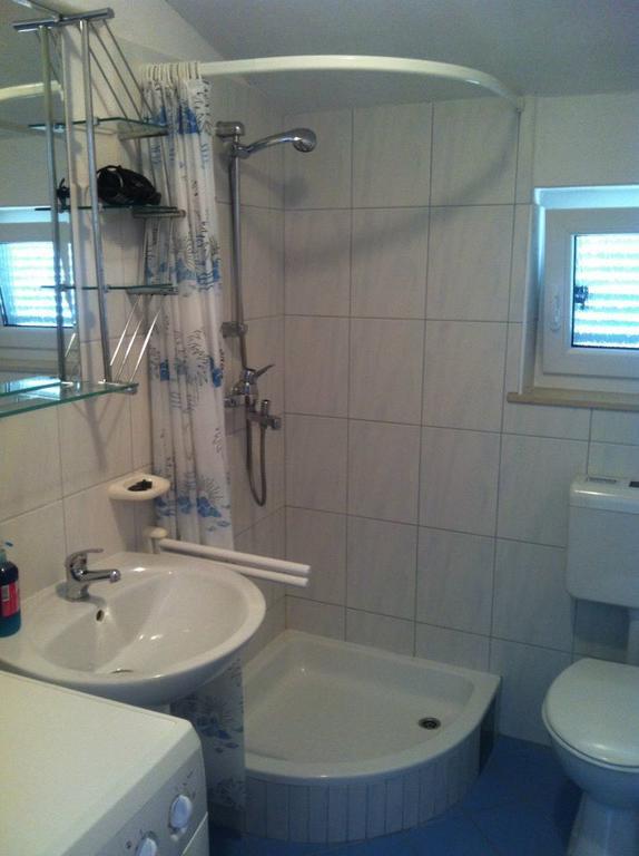 Apartmán Njofra Banj Exteriér fotografie